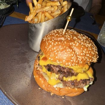 Vinyl Steakhouse - The Burger - Steakhouses Near Me - New York, New York Vinyl Steakhouse - The Burger - Steakhouses Near Me - New York, New York