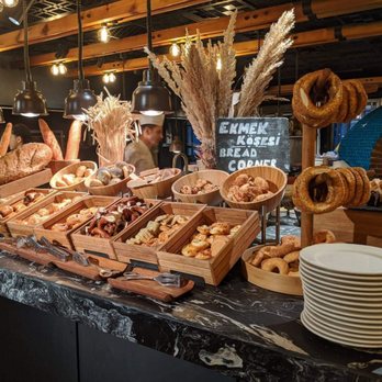 Novotel İstanbul Bosphorus - Breakfast buffet - Hotels Near Me - Istanbul, 34