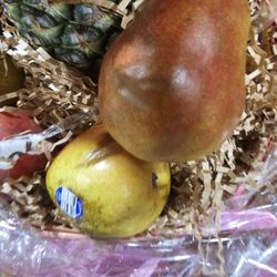 Dawn's Florist - Rotten fruit, what ethical person makes arrangements with fruit looking like this.