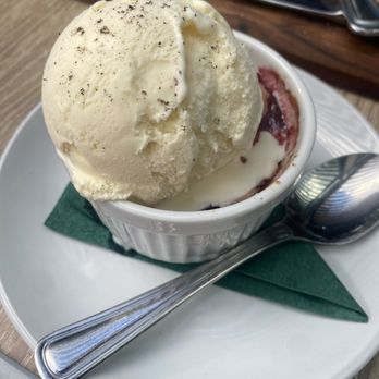 The Eastern - Berry Cobbler - Wine Bars Near Me - Washington, DC, District of Columbia