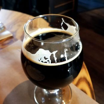 Fixture Pizza Pub - Evil Twin Brewer's Imperial Stout - Pizza Near Me - Milwaukee, Wisconsin