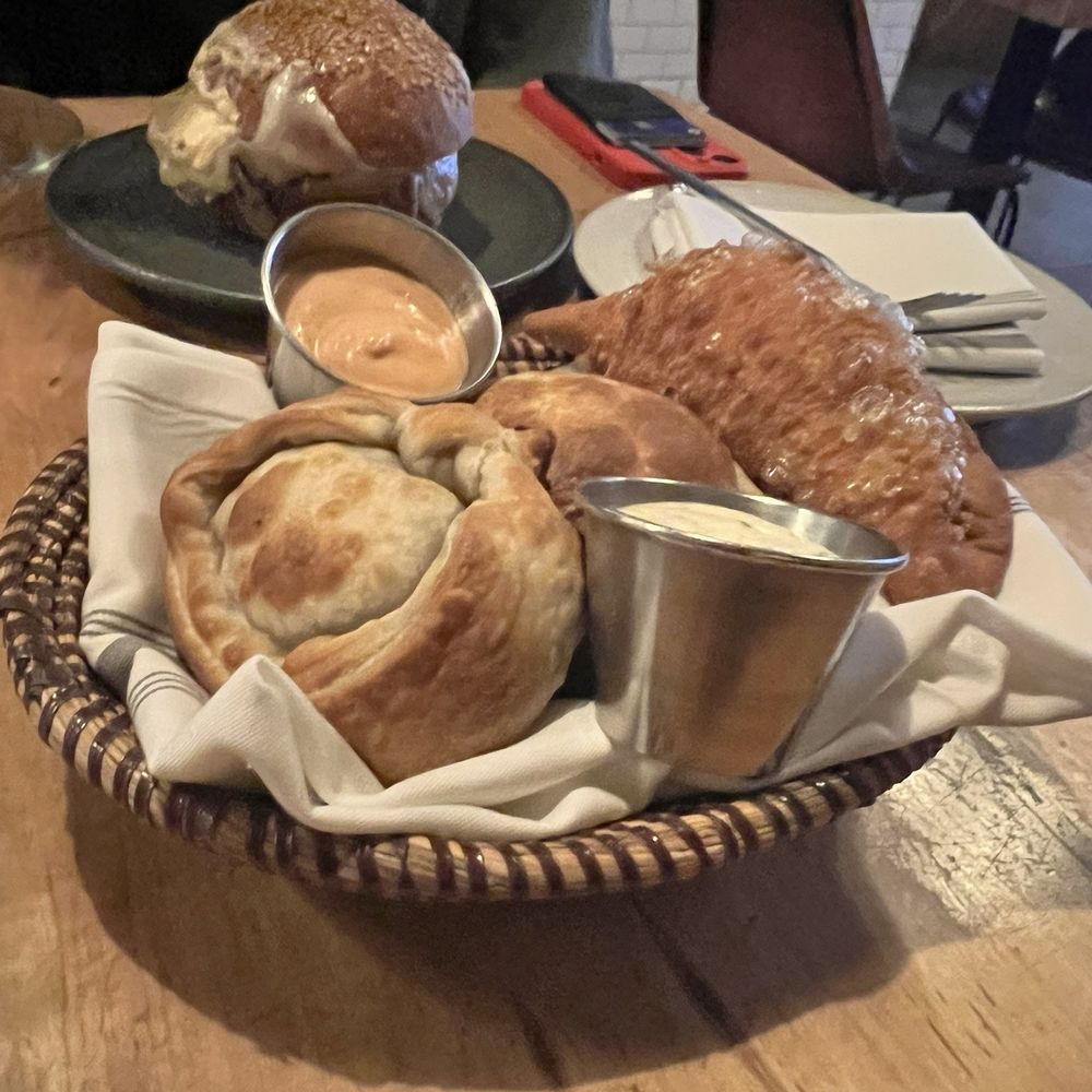 R40 - Empanada basket - Argentine Near Me - Long Island City, New York R40 - Empanada basket - Argentine Near Me - Long Island City, New York