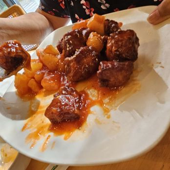 Chengdu Taste - Spearibs with pineapple (sweet sour pork) - Szechuan Near Me - Honolulu, Hawaii