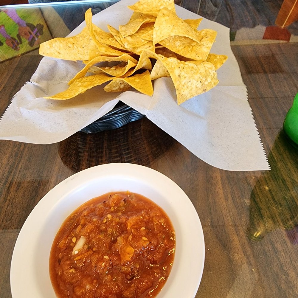 El Jacalito - Salsa and homemade tortilla chips - Mexican Near Me - Lomita, California