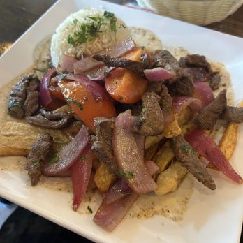 Natalie Peruvian Seafood Restaurant - Glendale - Lomo Saltado - Peruvian Near Me - Glendale, California Natalie Peruvian Seafood Restaurant - Glendale - Lomo Saltado - Peruvian Near Me - Glendale, California