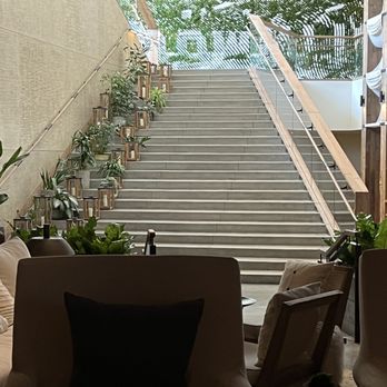 Juniper Lounge and Garden - View of stairs - Lounges Near Me - West Hollywood, California Juniper Lounge and Garden - View of stairs - Lounges Near Me - West Hollywood, California