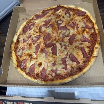 Argentos Pizza - Hawaiian Pizza - Pizza Near Me - Buckeye, Arizona