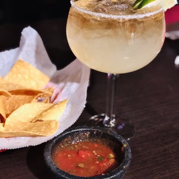 Los Dos Potrillos - Presidente Margarita with 5 star chips & salsa - Mexican Near Me - Parker, Colorado Los Dos Potrillos - Presidente Margarita with 5 star chips & salsa - Mexican Near Me - Parker, Colorado
