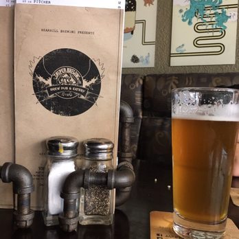 Jasper Brewing Company - Burgers Near Me - Jasper, Alberta