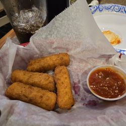 Hot Z Pizza - Mozzarella sticks