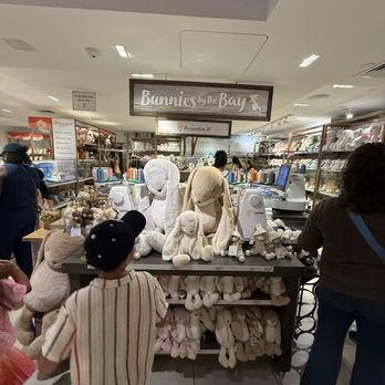 FAO Schwarz - Toy Stores Near Me - New York, New York