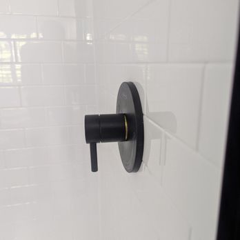 Carolina Home Remodeling - Incorrect installation of shower handle. Thread of handle exposed installed at incorrect angle. - Windows Installation Near Me - Charlotte, North Carolina Carolina Home Remodeling - Incorrect installation of shower handle. Thread of handle exposed installed at incorrect angle. - Windows Installation Near Me - Charlotte, North Carolina