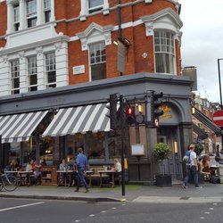 Dickie Fitz - Outside view of the restaurant