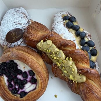 Le Saint Honore - Breakfast & Brunch Near Me - Irvine, California