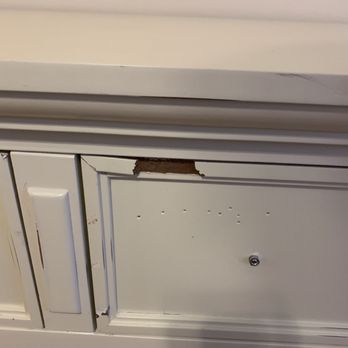 In Motion Moving - Broken drawer - Movers Near Me - Los Angeles,, California In Motion Moving - Broken drawer - Movers Near Me - Los Angeles,, California
