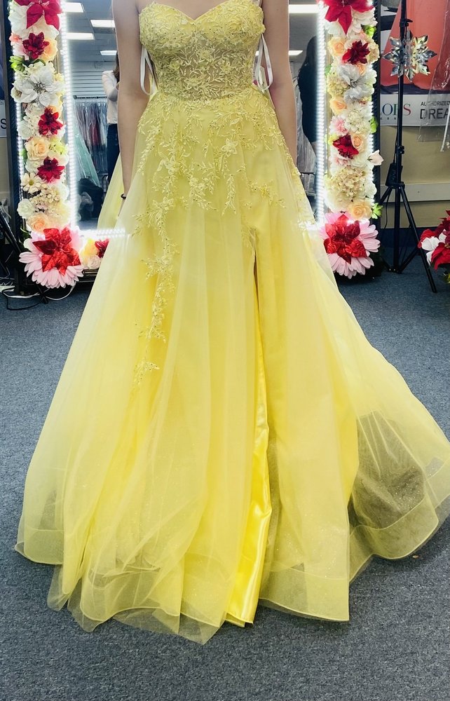 DREAM DRESSES Updated September 2024 167 Photos & 86 Reviews 3058