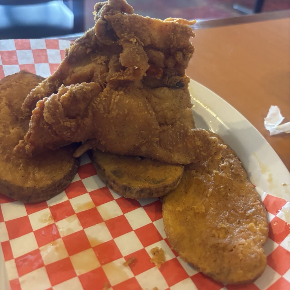 Gina’s Chicken & Pizza - Pizza Near Me - Montclair, California Gina’s Chicken & Pizza - Pizza Near Me - Montclair, California
