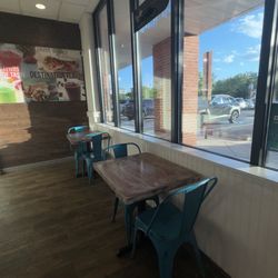 Tropical Smoothie Cafe - Small tables