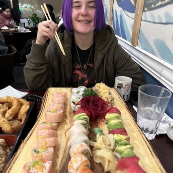 The Sushi Bar - Sushi Bars Near Me - Taylor, Michigan