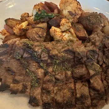 Olive + Oak - Tender and flavorful Flank steak - Wine Bars Near Me - Saint Louis, Missouri