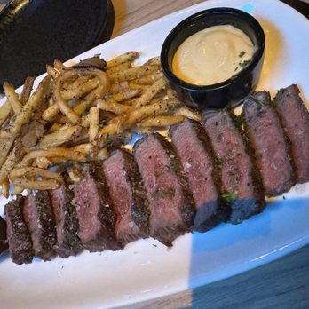 The Velvet Cellar - Steak frites - Cocktail Bars Near Me - Denver, Colorado