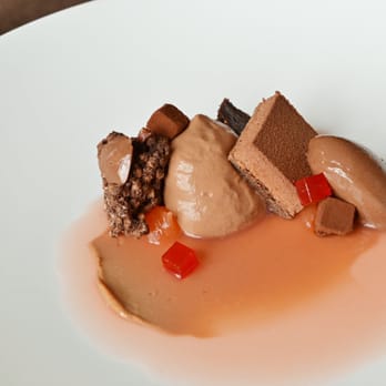 Stucki - Tanja Grandits - Schokoladenvariation mit Rooibos - Swiss Food Near Me - Basel, BS