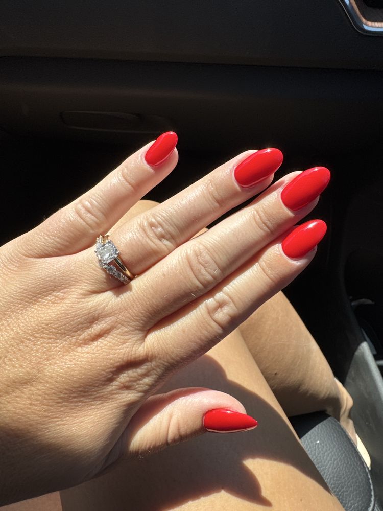 Best Nails & Spa Logo