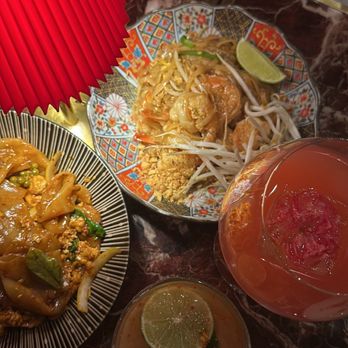 Soothr - Shrimp Pad Thai, Chicken Ki-Mao Noodles - Thai Near Me - New York, New York Soothr - Shrimp Pad Thai, Chicken Ki-Mao Noodles - Thai Near Me - New York, New York