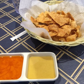 Rice Bowl Cafe - Free chips with sweet and sour sauce and spicy sauce - Chinese Near Me - Austin, Texas Rice Bowl Cafe - Free chips with sweet and sour sauce and spicy sauce - Chinese Near Me - Austin, Texas