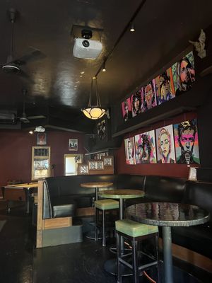 Pint Size Lounge by null