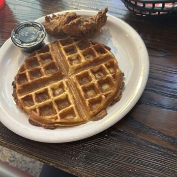 The Granville Pub - Chicken and waffle - Burgers Near Me - Louisville, Kentucky The Granville Pub - Chicken and waffle - Burgers Near Me - Louisville, Kentucky