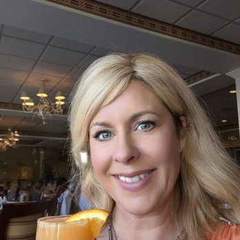 Stafford's Perry Hotel - Mimosa mornings! - Hotels Near Me - Petoskey, Michigan Stafford's Perry Hotel - Mimosa mornings! - Hotels Near Me - Petoskey, Michigan