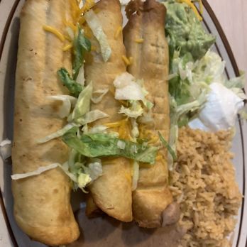 Los Garcia Mexican Food - Flautas carnitas - Mexican Near Me - Sandy, Utah Los Garcia Mexican Food - Flautas carnitas - Mexican Near Me - Sandy, Utah
