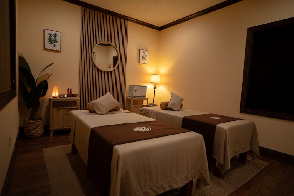 Anantra Thai Massage Logo