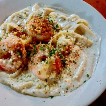 Venesian Inn - Half order of alfredo fettuccine w/shrimp - Italian Near Me - Tontitown, Arkansas Venesian Inn - Half order of alfredo fettuccine w/shrimp - Italian Near Me - Tontitown, Arkansas