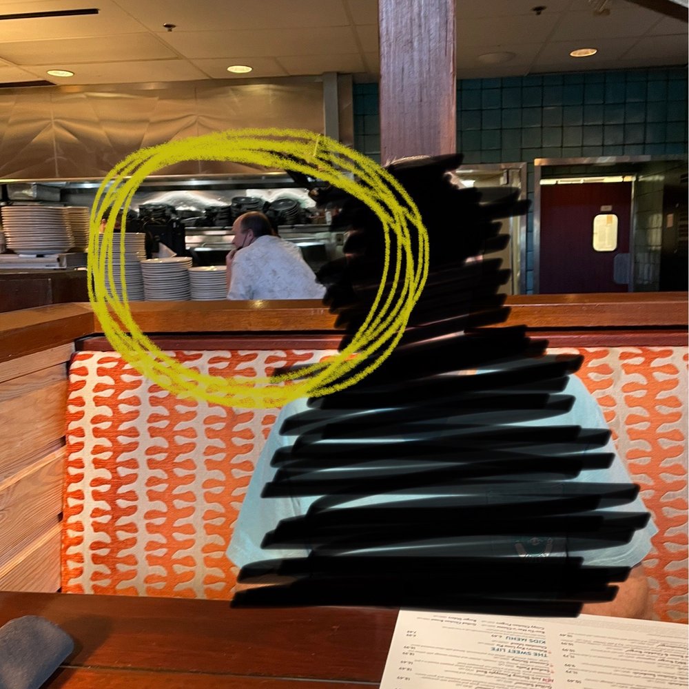 Bahama Breeze - Manager, standing unmasked over clean serving dishes in kitchen. - Caribbean Near Me - Duluth, Georgia Bahama Breeze - Manager, standing unmasked over clean serving dishes in kitchen. - Caribbean Near Me - Duluth, Georgia