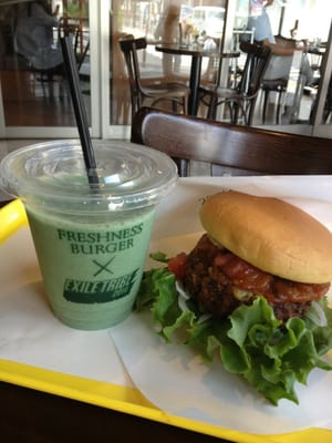 Freshness Burger Miyamaedaira Shop Fast Food 宮前平1丁目10 12 川崎市 宮前区 神奈川県 Japan Restaurant Reviews Phone Number Yelp