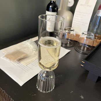 Heights House - Complimentary Prosecco - Hotels Near Me - Raleigh, North Carolina Heights House - Complimentary Prosecco - Hotels Near Me - Raleigh, North Carolina