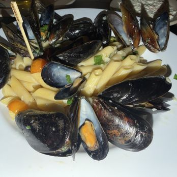 Bob Chinn's Crab House - Seafood Near Me - Wheeling, Illinois