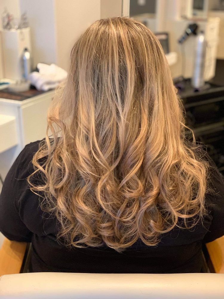 Karimali For Hair Logo