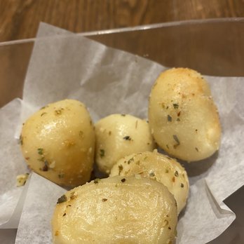 Mangiamo By 604 - Garlic bites. Complimentary apps - Italian Near Me - Honolulu, Hawaii Mangiamo By 604 - Garlic bites. Complimentary apps - Italian Near Me - Honolulu, Hawaii