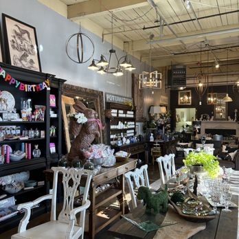 Trend + Relic - Used, Vintage & Consignment Near Me - St. Charles, Illinois