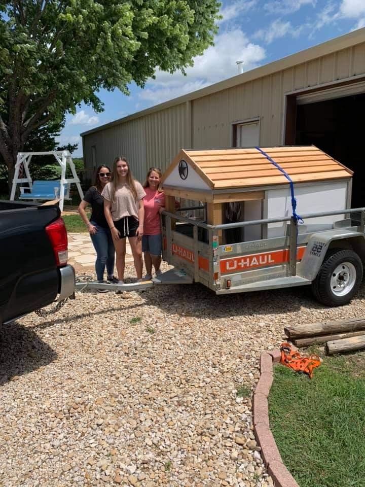 Sardis Custom Dog Houses