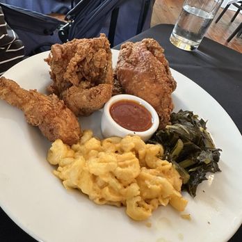 Vic's On the River - Vic's Southern Fried Chicken - Seafood Near Me - Savannah, Georgia