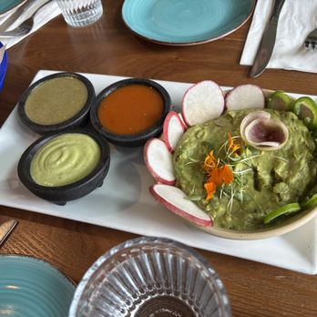 Mesa Maguey - Guacamole and salsa - Tacos Near Me - Oakland, California Mesa Maguey - Guacamole and salsa - Tacos Near Me - Oakland, California