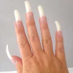 Bij de Nagelsalon