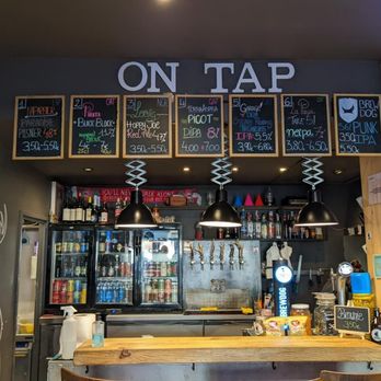 Bagels & Beers - Bars Near Me - Girona, GI