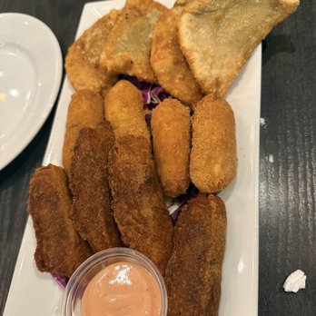Metropol - Sampler dish - Puerto Rican Near Me - San Juan, Puerto Rico Metropol - Sampler dish - Puerto Rican Near Me - San Juan, Puerto Rico