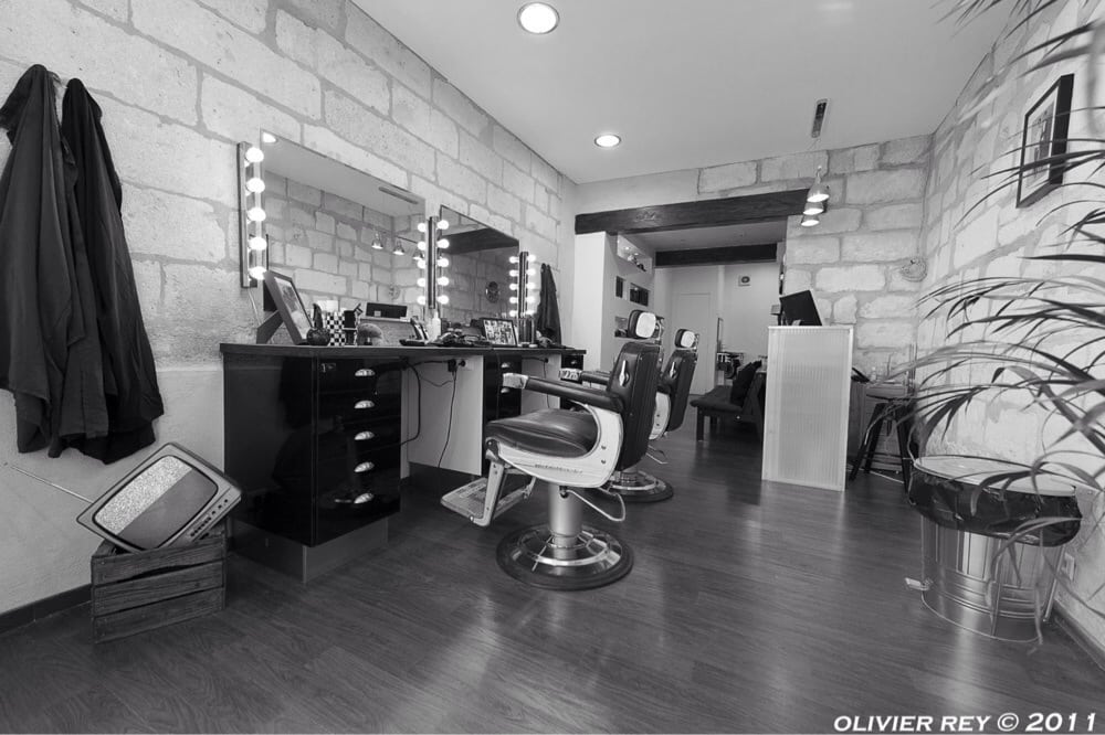 MAEEN’S BARBER SHOP 5 place des Carmes, Avignon, Vaucluse, France Barbers Phone Number Yelp