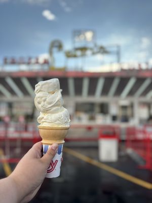 Leon's Frozen Custard by null